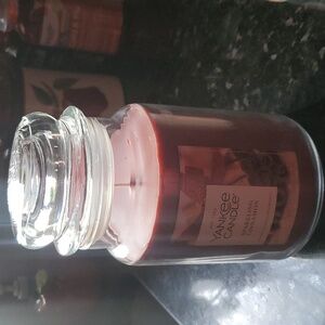 Large Yankee ‘Sparkling Cinnamon’ 🪵❤️ candle 🕯️brand new